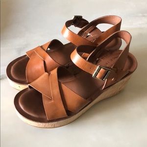 Kork-ease platform sandals size 9 / 40.5